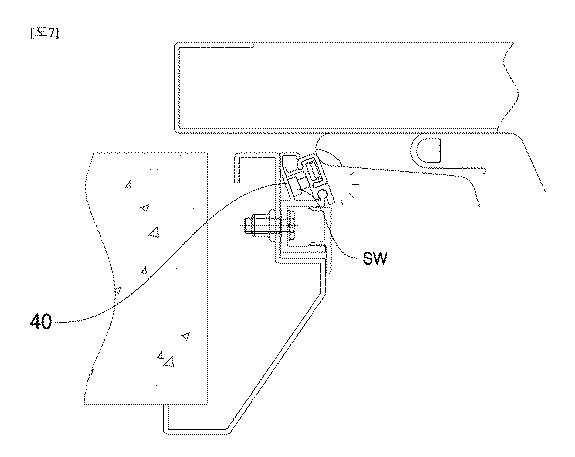 6893290-エレベータの手挟み防止用安全装置 図000008