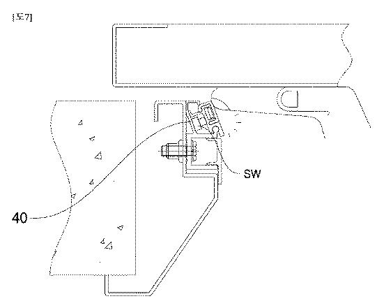 6969033-エレベータの手挟み防止用安全装置 図000008